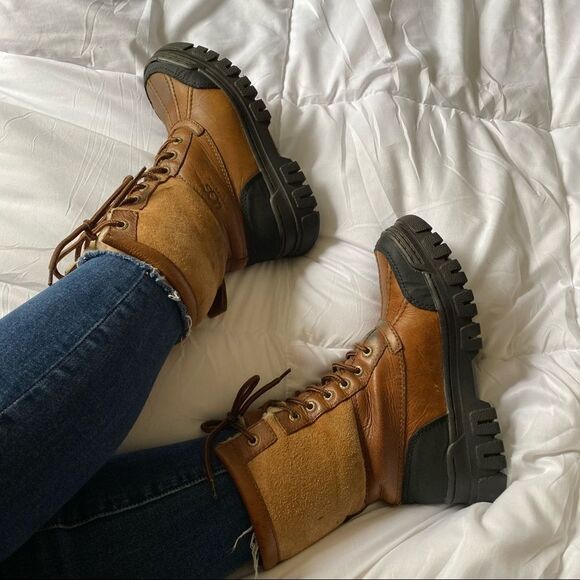 UGG Tan Winter Boots - Picture 5 of 16